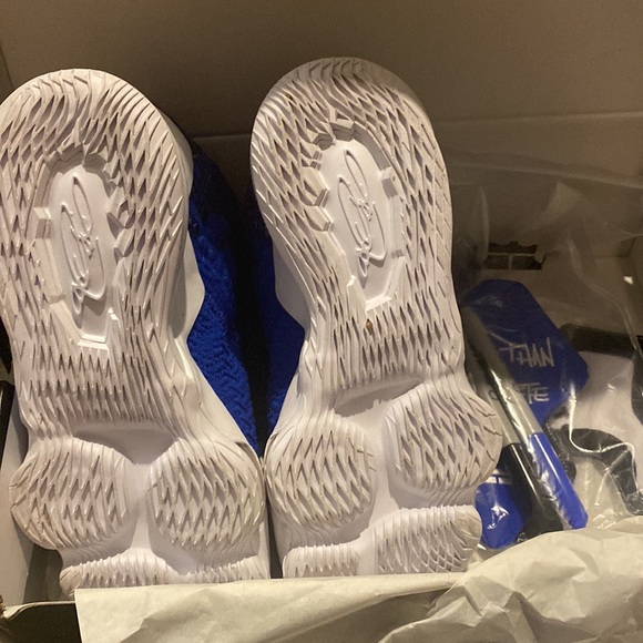 LeBron XVII MTAA - Picture 5 of 6